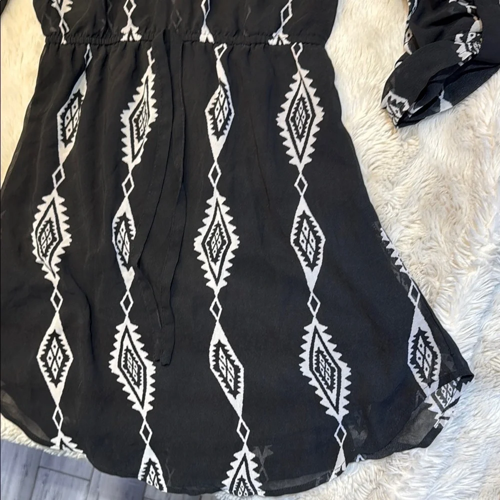 NWOT, rue 21 Black and White Patterned Women's Dress small size